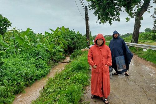 Mưa lớn kéo dài gây thiệt hại nặng ở huyện Chương Mỹ