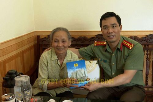 Thái Bình: thăm, tặng quà tại Trung tâm Nuôi dưỡng và Điều dưỡng người có công