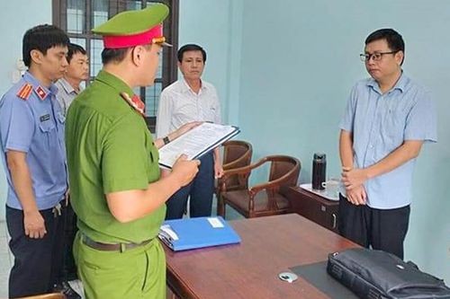 Bắt 4 cán bộ ở Quảng Nam lập hồ sơ cấp sổ đỏ sai quy định