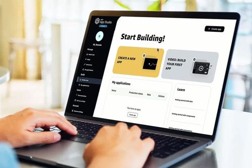 AWS App Studio hỗ trợ các nhà phát triển tạo ứng dụng chỉ trong vài phút