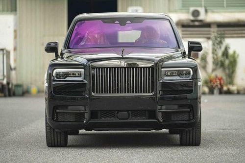 Cực phẩm Rolls-Royce Cullinan Black Badge 2024 'hàng thửa' tại Hà Nội