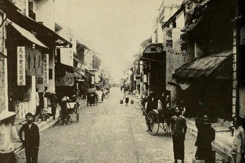 Hình độc về đời sống ở Việt Nam trong cuốn sách in năm 1944