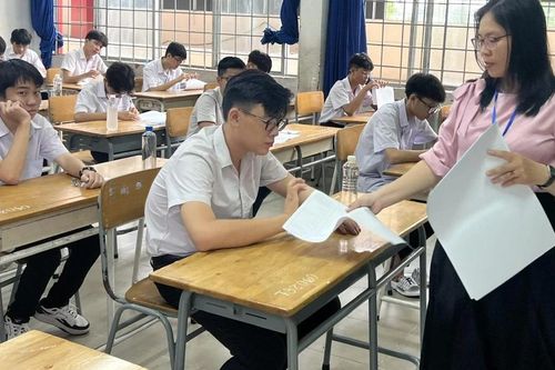 Bình Dương công bố điểm chuẩn vào lớp 10 THPT