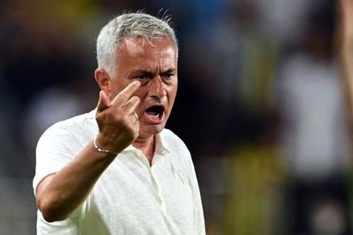 Mourinho có phát ngôn tranh cãi khi cầm quân ở vòng sơ loại Cúp C1 châu Âu