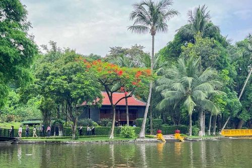 Khu Di tích Chủ tịch Hồ Chí Minh tại Phủ Chủ tịch - Địa chỉ đỏ lưu dấu chân Người