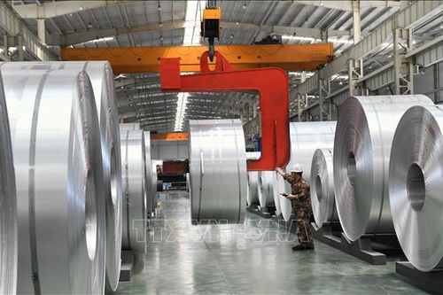 Thép Trung Quốc tràn ngập thị trường toàn cầu, đẩy giá giảm sâu