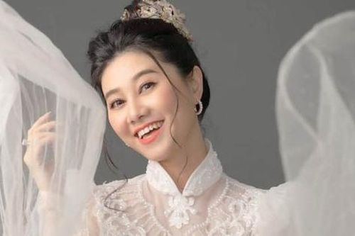 Nữ NSND cải lương tài sắc vẹn toàn: Sống chuẩn mực, tuổi 43 vẫn lẻ bóng