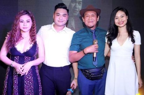 Con trai Duy Phương tiết lộ lí do vắng mặt trong sinh nhật ba