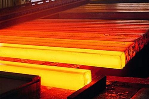 Áp thuế chống phá giá với thép cán nóng nhập khẩu: Bảo vệ DN nội, người tiêu dùng có chịu thiệt?