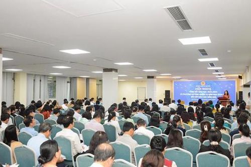 Thực hiện chế độ ưu đãi cho giáo viên mầm non, đẩy mạnh xã hội hóa hiệu quả