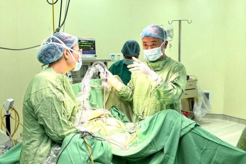 Bệnh viện 199 triển khai thành công kỹ thuật truyền ối cho sản phụ đầu tiên tại miền Trung