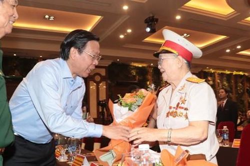 'Đền đáp công ơn các thương, bệnh binh, gia đình liệt sĩ, Mẹ Việt Nam Anh hùng bao nhiêu cũng chưa đủ, nhanh bao nhiêu cũng chưa kịp'