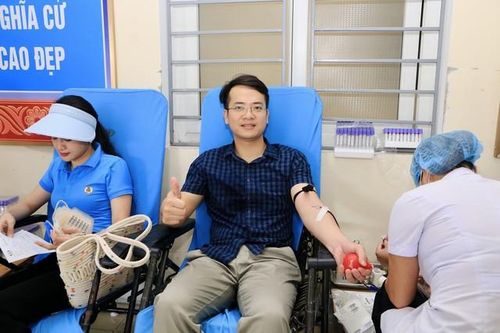 Bác sĩ trẻ hơn 40 lần hiến máu