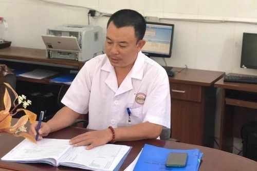 Bộ trưởng Y tế gửi thư khen bác sĩ đuổi theo xe máy cứu người