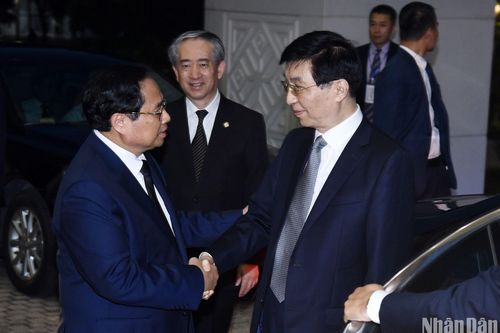 Thủ tướng Phạm Minh Chính tiếp Chủ tịch Chính hiệp Toàn quốc Trung Quốc Vương Hộ Ninh