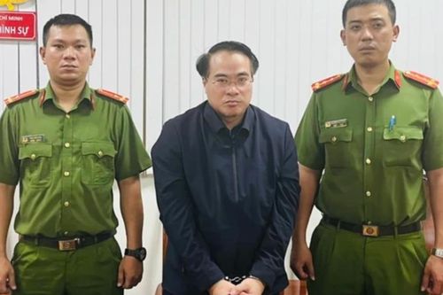 Cựu Cục trưởng Đặng Việt Hà không nhận tội và 'kể công' chống tiêu cực
