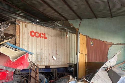 Vụ xe container tông hàng loạt nhà dân: Thêm một nạn nhân tử vong