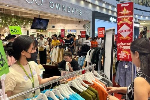 TPHCM học tập Singapore, Nhật Bản để phát triển trung tâm dịch vụ cao cấp