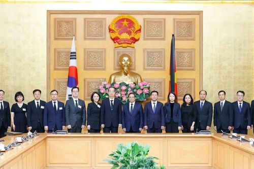 Thủ tướng Phạm Minh Chính tiếp Thủ tướng Hàn Quốc Han Duck Soo
