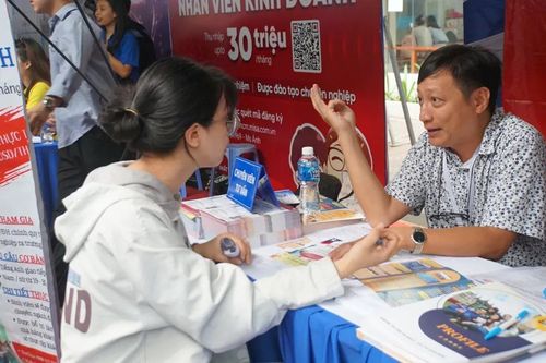 Văn hóa ứng xử trong trường học: Cách nào cho hiệu quả?