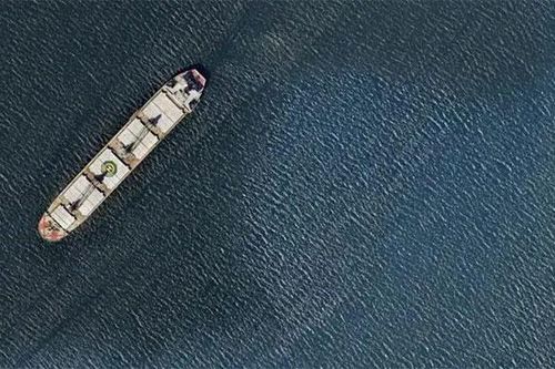 Tàu chở gần 1,5 triệu lít dầu chìm ngoài khơi Philippines