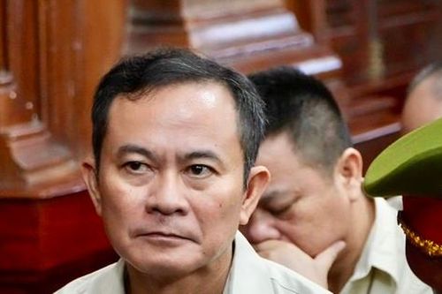 'Ông trùm' đăng kiểm miền Tây 3 tháng ra Hà Nội một lần để đưa tiền hối lộ