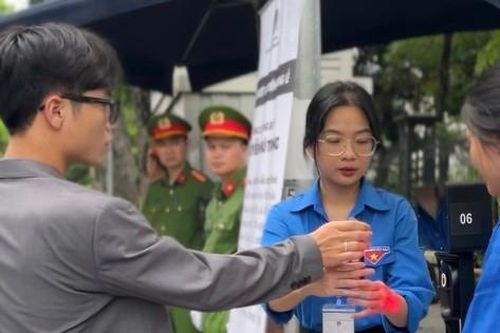 Tình cảm của đoàn viên, thanh niên trong Lễ Quốc tang Tổng Bí thư Nguyễn Phú Trọng