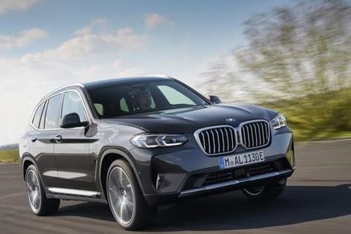 Triệu hồi 300.000 xe BMW vì nguy cơ gãy thanh ray cốp