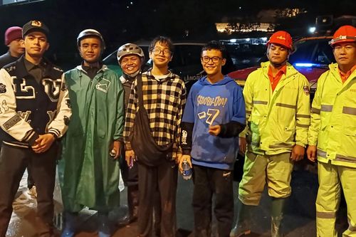 3 du khách ở TPHCM bị lạc trong rừng sâu tại Lâm Đồng