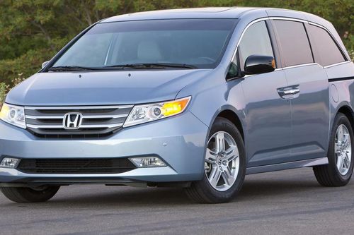 Cô gái đi xe Honda gặp tai nạn bị liệt tứ chi, kiện hãng vì dây đai an toàn kém