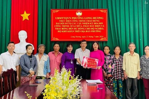 Nhiệt điện Bà Rịa hỗ trợ sửa chữa điện cho 27 hộ nghèo