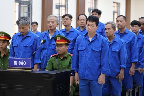 Loạt cựu cán bộ ở An Giang lĩnh án vì 'rút ruột' ngân sách đi chúc Tết