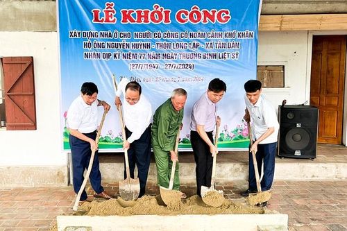 Hỗ trợ xây nhà tình nghĩa cho gia đình chính sách ở Đức Thọ