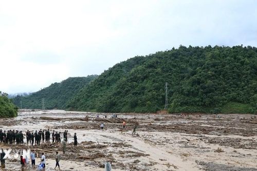 Tập trung khắc phục hậu quả mưa lũ, ổn định cuộc sống người dân