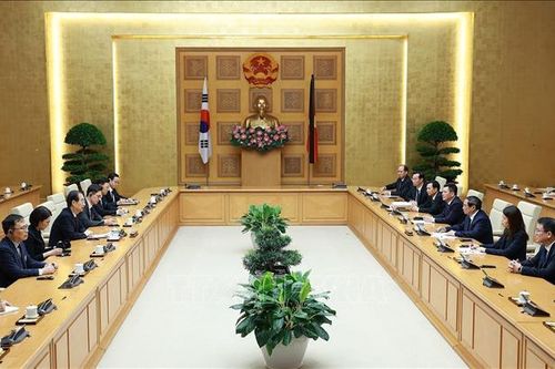 Thủ tướng Chính phủ Phạm Minh Chính tiếp Thủ tướng Hàn Quốc Han Duck Soo