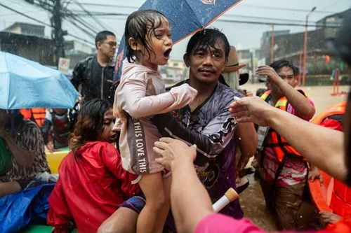 Hàng nghìn người kẹt trong bão Gaemi, liệu các siêu đô thị Philippines đã đạt đến giới hạn?