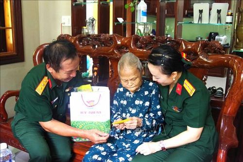 Tri ân, phụng dưỡng những người mẹ anh hùng