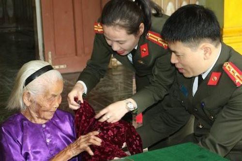 Mẹ Việt Nam anh hùng gần nửa thế kỷ khóc tìm 2 con liệt sĩ