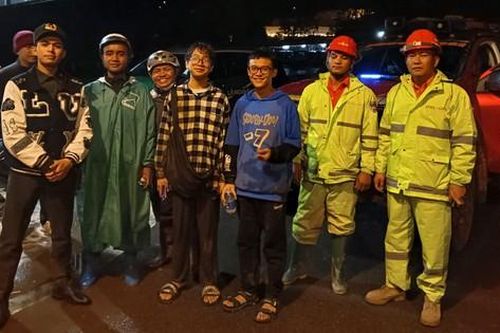 Lâm Đồng: Giải cứu 3 du khách đi lạc trong rừng sâu Bidoup - Núi Bà