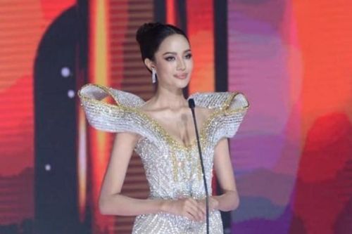 Nhan sắc người đẹp 20 tuổi chiến thắng vương miện Hoa hậu Hoàn vũ Thái Lan 2024 sau 2 năm giành Á hậu