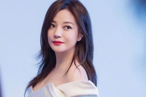 Triệu Vy xuất hiện sau một thời gian dài, đã ly hôn chồng từ năm 2021?
