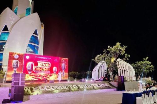 Đa dạng sân chơi tiếng Anh cho người dân