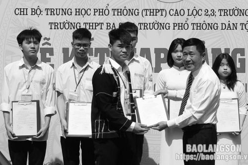 Tăng cường giáo dục đạo đức, kỹ năng cho học sinh trong thời đại 4.0