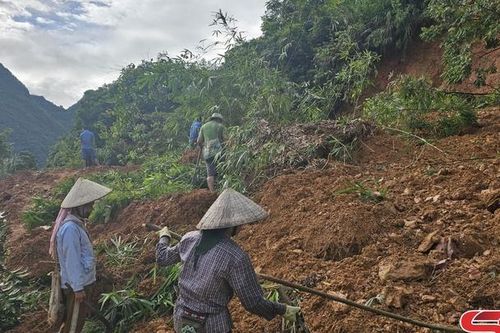 Mưa to gây sạt lở ở Chiềng Xôm, thành phố Sơn La