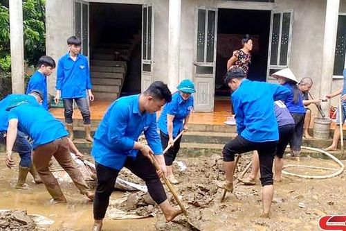 Thành lập 182 đội thanh niên tình nguyện hỗ trợ khắc phục mưa lũ