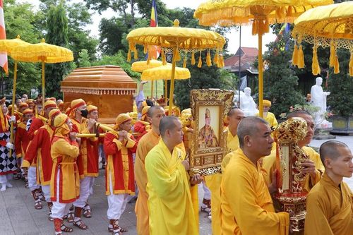 Lễ truy niệm, phụng tống kim quan Hòa thượng Thích Huệ Trí nhập bảo tháp tại tổ đình Kim Tiên