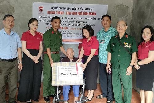 Văn Chấn (Yên Bái): Khánh thành nhà cho thân nhân liệt sỹ Trần Viết Phụng
