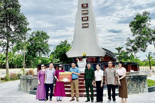Quảng Trị: Chung tay chăm sóc nghĩa trang liệt sỹ cấp xã - Một chương trình tri ân sâu sắc