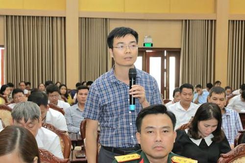 Cử tri Hoài Đức đề nghị thành phố xem xét việc giao đất dịch vụ trên địa bàn