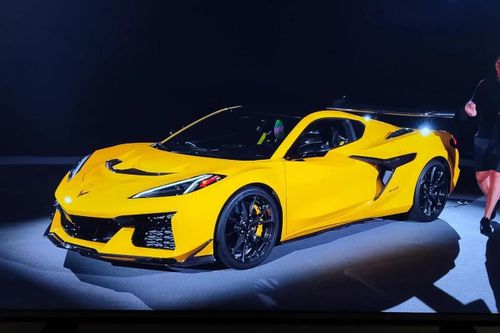 Chevrolet Corvette ZR1 thế hệ mới lộ ảnh trước ngày ra mắt